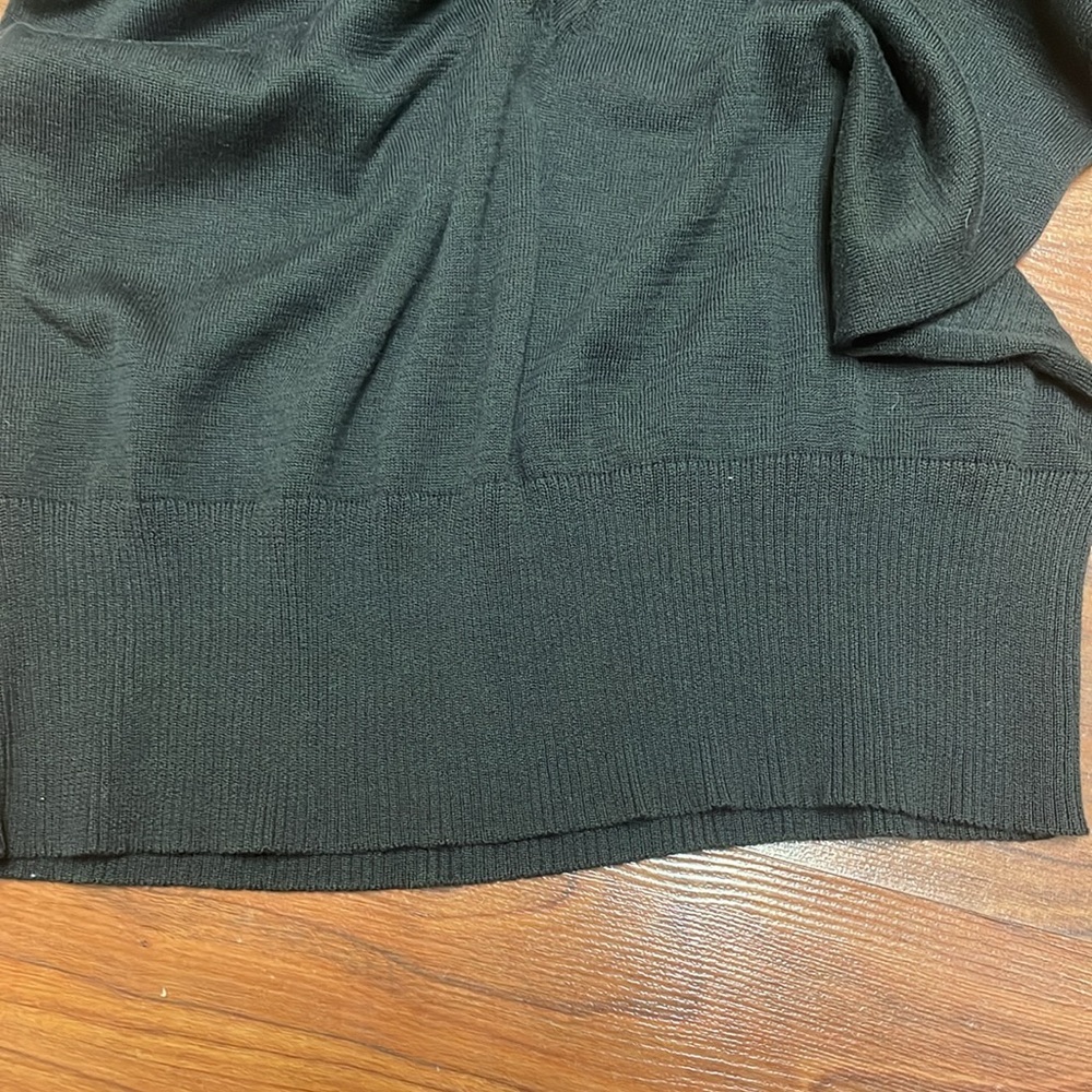 Ann Taylor Loft Sleeveless Black V-Neck Sleeveless Top/Vest size‎ XS - Picture 4 of 4